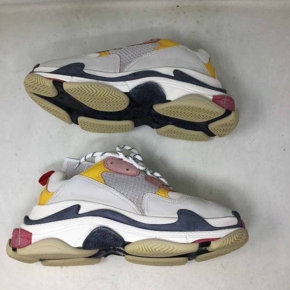 Balenciaga Women’s Triple S Trainer ‘Pink Black’ - Picture 2 of 11